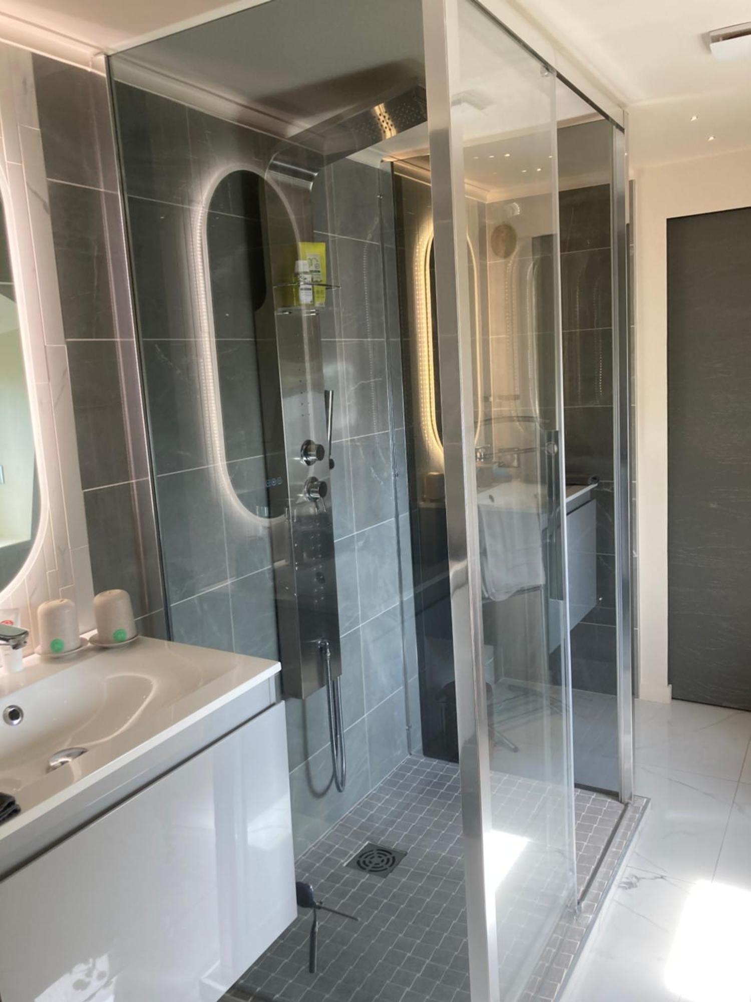 Sejour A La Chataigneraie Rueil-Malmaison Extérieur photo
